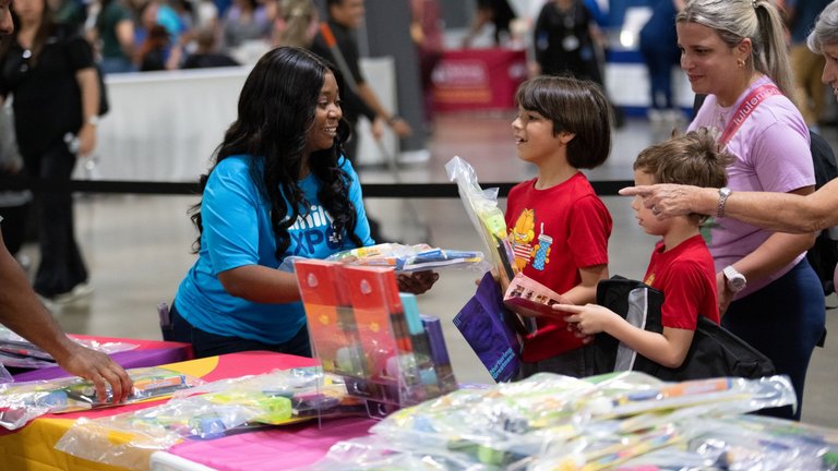 Family Expo Returns to Fairgrounds, Drawing Thousands